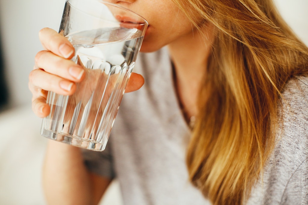 Beneficios de Tomar agua Regularmente