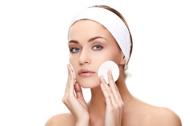 Cómo hacer una limpieza facial correctamente