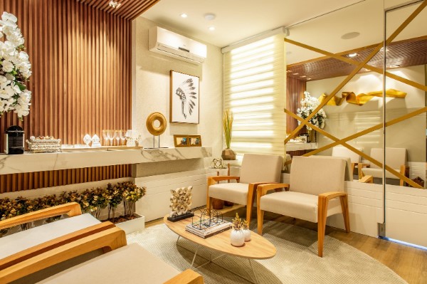 Sala Dorada con Aire Acondicionado