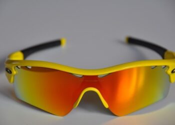 oakley sutro s
