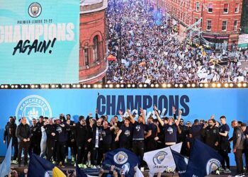 Fútbol: City comenzará la defensa del título de la Premier League en West Ham, Pool viaja a Fulham