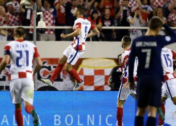 Fútbol: El penalti de Kramaric salva a Croacia ante Francia en la Nations League