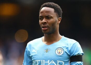 Fútbol: Chelsea cierra trato por Sterling de Man City, según informes