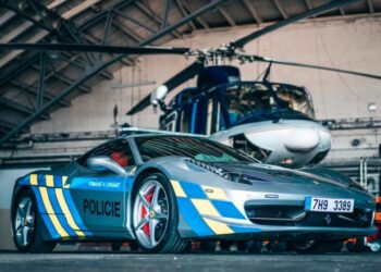 ferrari patrulla