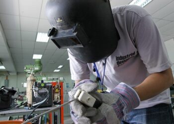 La amplia gama de maquinarias industriales: la versatilidad de la producción