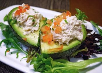 Aguacates rellenos