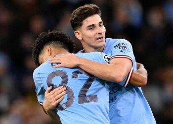 Fútbol: Álvarez llena los zapatos de Haaland cuando el Manchester City derrota al Sevilla en la Liga de Campeones