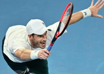 Tenis: El veterano Murray sobrevive al punto de partido en el quinto set para sorprender a Berrettini en el Abierto de Australia