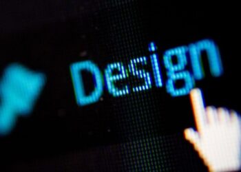 Design en pantalla ordenador con flecha para clickar