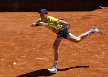 Jannik Sinner cava profundo para llegar a los cuartos de final de Monte Carlo, Casper Ruud atónito