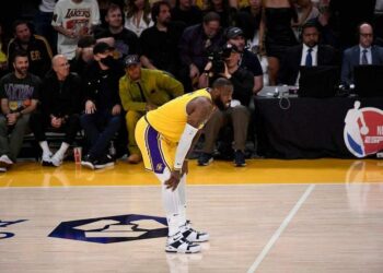 LeBron James y LA Lakers listos para enfrentar al 'monstruo' Nikola Jokic