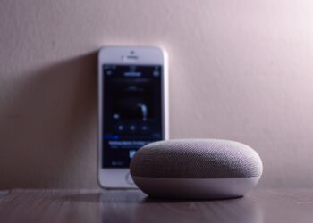 ¿Qué son los asistentes virtuales en smartphones y cómo utilizarnos?