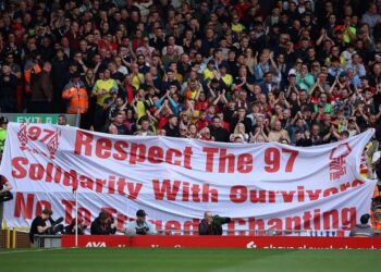 Aficionado del Manchester United sancionado por burlarse de la tragedia de Hillsborough