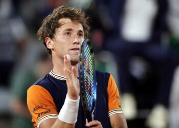 Casper Ruud vuelve a vencer a Holger Rune y avanza a cuartos de final del Abierto de Francia