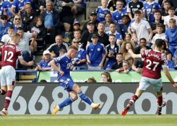 Leicester descendió de la Premier League tras vencer 2-1 al West Ham