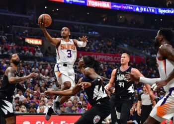 Phoenix Suns sopesan opciones para el futuro de Chris Paul