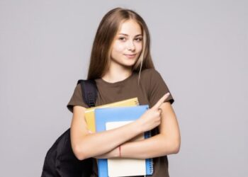 Universitarios en Apuros: ventajas de recurrir a esta academia universitaria