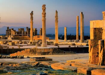 Viaje a Persia: Explorando los Encantos de una Cultura Antigua