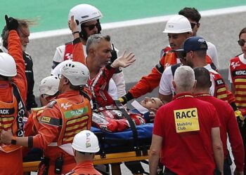 Bagnaia no sufre fracturas en el accidente del GP de Cataluña, Bastianini está listo para la cirugía