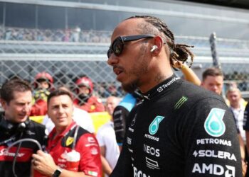 Hamilton se disculpa con Piastri por el choque en el GP de Italia
