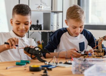 Cómo la robótica puede beneficiar a los niños en su desarrollo educativo