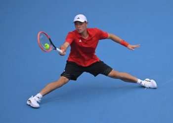 La estrella del tenis china Wu Yibing motivada para inspirar a otros