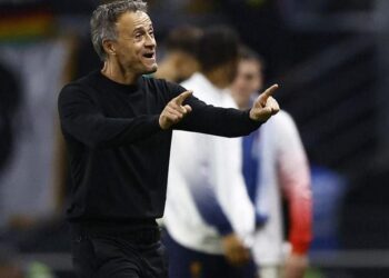 El PSG debe olvidar la victoria en casa sobre el Milán antes del test de San Siro, dice Luis Enrique