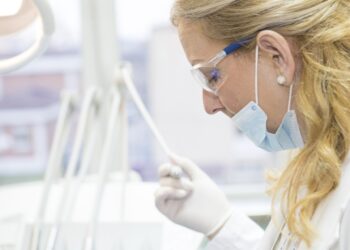 Conseguir una sonrisa radiante: explorando métodos eficaces de blanqueamiento dental