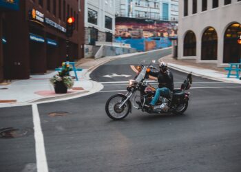 Guía Completa Sobre Dónde Cambiar Neumáticos de Moto: Los Mejores Lugares y Consejos