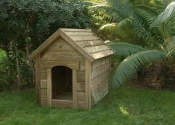 Caseta de perro de madera