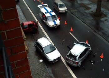 Cosas que podemos hacer para reducir la tasa de accidentes automovilísticos