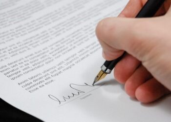 Traducción jurada: factores que influyen en su costo y cómo obtener un precio justo